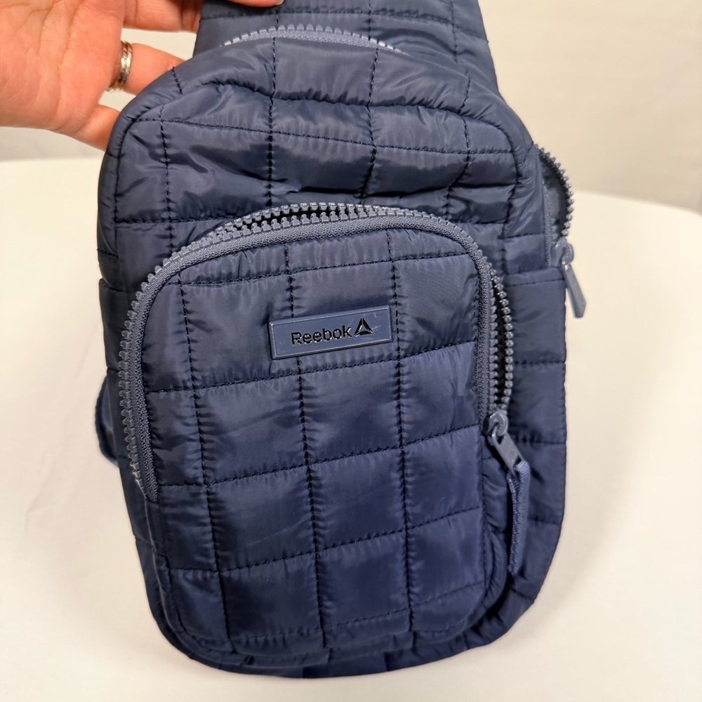 Versatile Reebok Dark Blue Sling Quilted Bag - Picture 6 of 8